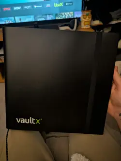 BLACK VAULT X 12 POCKET STRAP BINDER - HOLDS 480 CARDS FOR CCG AND TCG - Image 1