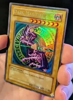 Yu-Gi-Oh Dark Magician SDY-006 MAX FULL HOLO BLEED MISPRINT - Image 3