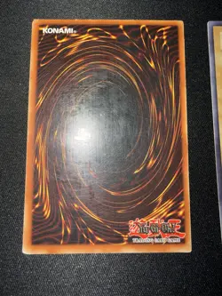 Vintage Yu-Gi-Oh! Lot of 3 cards (DDS) Dark Magician (LOB 1st Edition) Red-Eyes - Image 3