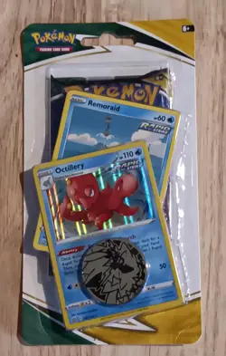 Pokemon Evolving Skies Blister Pack Coin Octillery / Remoraid code card NIP - Image 1