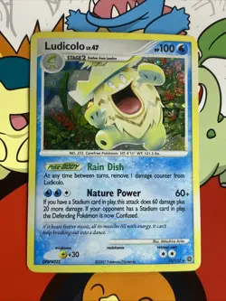Ludicolo 13/132 Holo BLEED Error Rare Secret Wonders Pokemon Card Swirl - Image 1