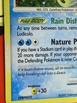 Ludicolo 13/132 Holo BLEED Error Rare Secret Wonders Pokemon Card Swirl - Image 4