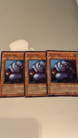 Giant Rat - SD7-EN003 - Common - Mixed Editions - YuGiOh x3 - Image 1
