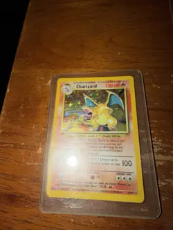 Pokemon Charizard Base Set Holo 4/102 Unlimited - 1999 WOTC - Authentic - Image 3