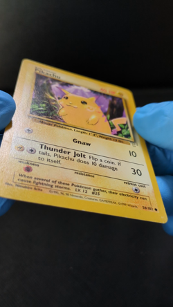 Pikachu - 58/102 - E3 Gold Stamp Promo - Base Set - Pokemon Card - Image 2