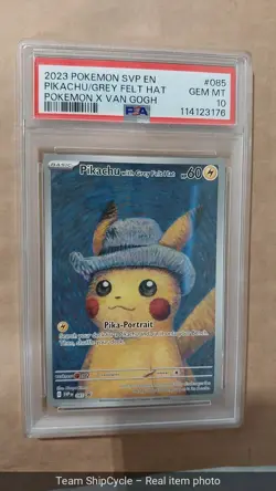 2023 POKEMON SVP ENSV BLACK STAR PROMO 085 PIKACHU WITH GREY FELT HAT PS G2U - Image 3