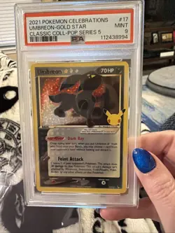 Umbreon Gold Star 17/17 Classic Collection Holo Card NM/M Condition - Image 1