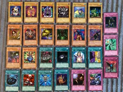 Vintage Konami Yu-Gi-Oh! TCG Starter Deck Pegasus SDP 27 Card Lot - Image 1