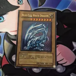 Yugioh TCG Blue Eyes White Dragon SDK-001 2002 Unlimited Ultra Rare - DMG - Image 1