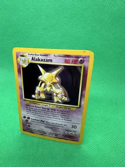 Pokemon TCG Alakazam Base Set Holo Card 1/102 Unlimited Holo Rare - Image 3
