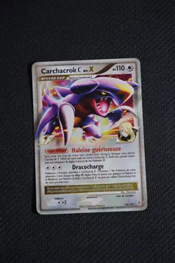 Carte Pokemon Carchacrok Niv X 145/147 Vainqueurs Supremes FR HEAVY PLAYED - Image 1