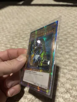 Yu-Gi-Oh Dark Magician Quarter Century Secret Rare Card LC01-EN005 - Image 2
