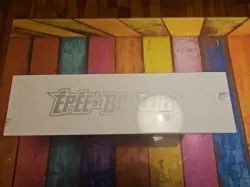 Coffret Pokemon UPC Dracaufeu Epee et Bouclier EB10 Neuf et Scelle - Image 3