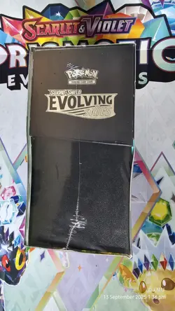 Pokemon TCG Evolving Skies Elite Trainer Box ETB - Brand New and Sealed - Image 3