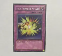 Yugioh Two-Pronged Attack 2002 LOB-061 Rare 1st Edition HP - Image 1