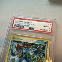 2005 POKEMON EX UNSEEN FORCES #4 FERALIGATR-REVERSE FOIL holo PSA 8 - Image 2