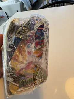 Pokemon TCG Evolving Skies Booster Box (Potential Damage, See Photos) - Image 4