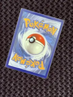 Pokemon TCG Celebrations Pikachu 25/25 25th Anniversary LP/NM - Image 2