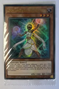 Yu-Gi-Oh LUMINA L’INVOCATRICE, SEIGNEUR LUMIERE LART-FR045 Ultra Mint Scellee X - Image 3