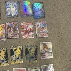 Pokemon TCG SPANISH Holo & V Card Lot - Zapdos, Glaceon, Articuno + Bulk & Tin - Image 5
