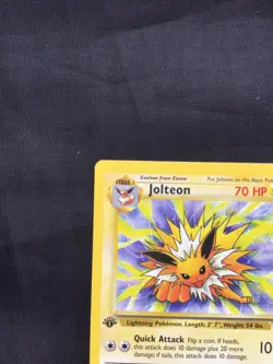 Pokemon Cards: 1st Edition Jungle Rare: Jolteon 20/64 - Image 2