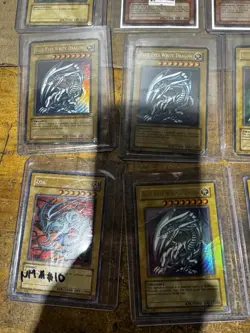 Blue Eyes White Dragon Yu-Gi-Oh TCG Card Lot Ultimate & Different Arts 32 - Image 2
