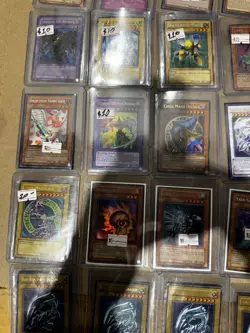 Blue Eyes White Dragon Yu-Gi-Oh TCG Card Lot Ultimate & Different Arts 32 - Image 5