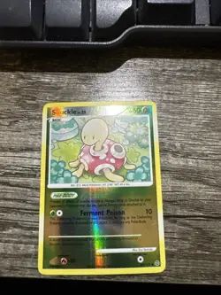 2007 POKEMON DIAMOND & PEARL SECRET WONDERS 109 SHUCKLE-REVERSE FOIL - Image 1