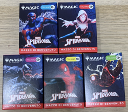 2025 Magic MTG Marvel Spider-Man Welcome Deck Tutti I 5 Mazzi Di Benvenuto ITA - Image 1