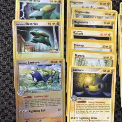 POKEMON Cards Lightning Energy Lot Excellent Condition. 3 Holos - Image 3