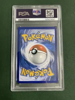 2021 Pokemon TCG Classic Collection Celebrations 15/102 Venusaur Holo PSA 9 Mint - Image 2