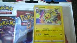 Pokemon TCG Sword & Shield Battle Styles Triple Booster Pack Jolteon Foil Coin 820650808227 - Image 3
