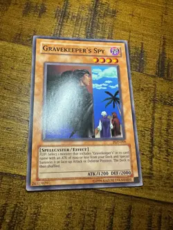 Gravekeeper's Spy PGD-059 Unlimited Edition Common PL + BONUS - Image 1
