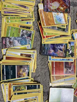 Pokemon TCG Trading Cards Bulk Lot of 300 Pokemon - Image 3