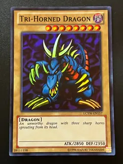 Tri-Horned Dragon LCYW-EN157 Super Rare Unlimited Near Mint Yugioh - Image 1