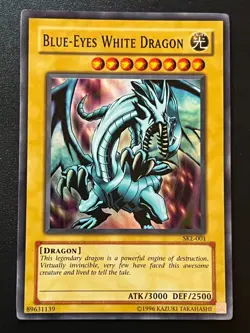 Blue-Eyes White Dragon SKE-001 Super Rare Unlimited Moderate Play Yugioh - Image 1