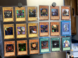 yugioh binder collection Lot 428 Cards Dark Magician Blue-Eyes White Dragon - Image 4