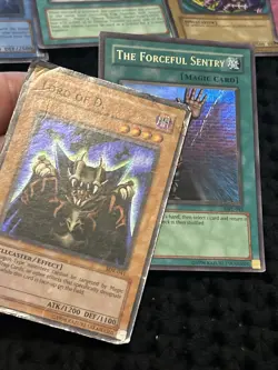 Vintage Yu-Gi-Oh Collection Lot Of 28 Holographic Cards Heavily Played HP DMG - Image 4