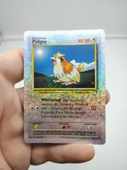 PIDGEY Legendary Collection POKEMON 2002 Reverse Holo Trading Card 85/110 TCG - Image 1