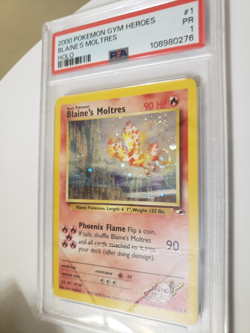 2000 BLAINE'S MOLTRES HOLO GYM HEROES POKEMON CARD PSA 1 - Image 1