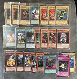 1996 Vintage Yugioh Card Lot - 20+ cards - Image 1