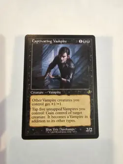 Captivating Vampire (Retro Frame) Innistrad Remastered Regular - Image 1