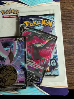 2021 Pokemon Chilling Reign 2-Pack Blister: Zapdos V, Articuno V, Moltres V - Image 4