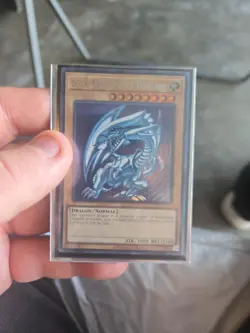 Blue-Eyes White Dragon (Secret Rare) 25th Anniversary Ultimate Kaiba Set... - Image 1