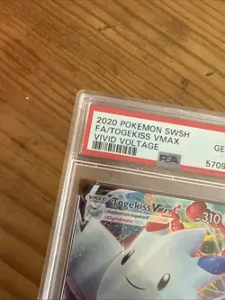 PSA 10 GEM MINT Togekiss VMAX 141/185 Vivid Voltage FULL ART Pokemon Card - Image 2