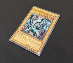 Yugioh - Blue-Eyes White Dragon SKE-001 - Super Rare Unlimited - Image 2
