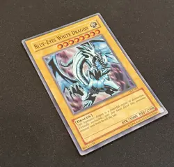 Yugioh - Blue-Eyes White Dragon SKE-001 - Super Rare Unlimited - Image 3