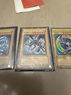 Yugioh! Vintage Card Lot Blue-eyes White Dragon, Red-eyes, Dark Magician HP - Image 4