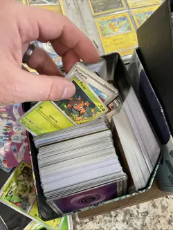 VTG Huge Collection Pokemon Holo 25 POUNDS!! BINDERS CARDS COINS ETC Tins - Image 4