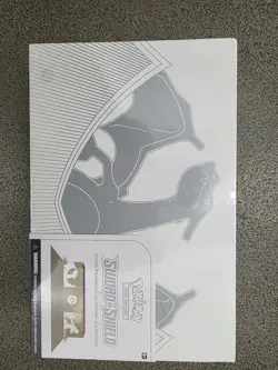 Charizard Ultra Premium Collection Box UPC Pokemon Sword & Shield - Image 1